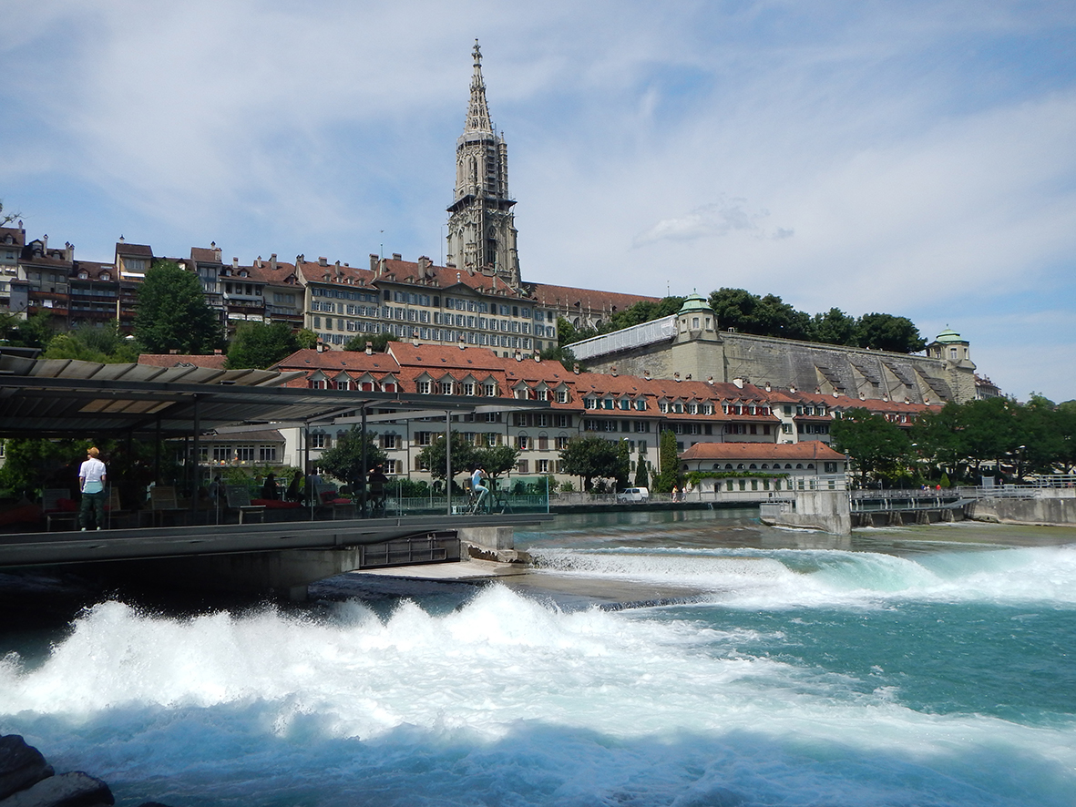 Blick auf Schwellenmätteli und Münster in Bern