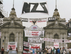 The main gate of the University of Warsaw during an (oppositional) student occupation strike in 1989.