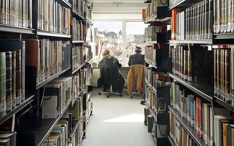 Einzelarbeitsplätze in der Bibliothek Lerchenweg, Unitobler